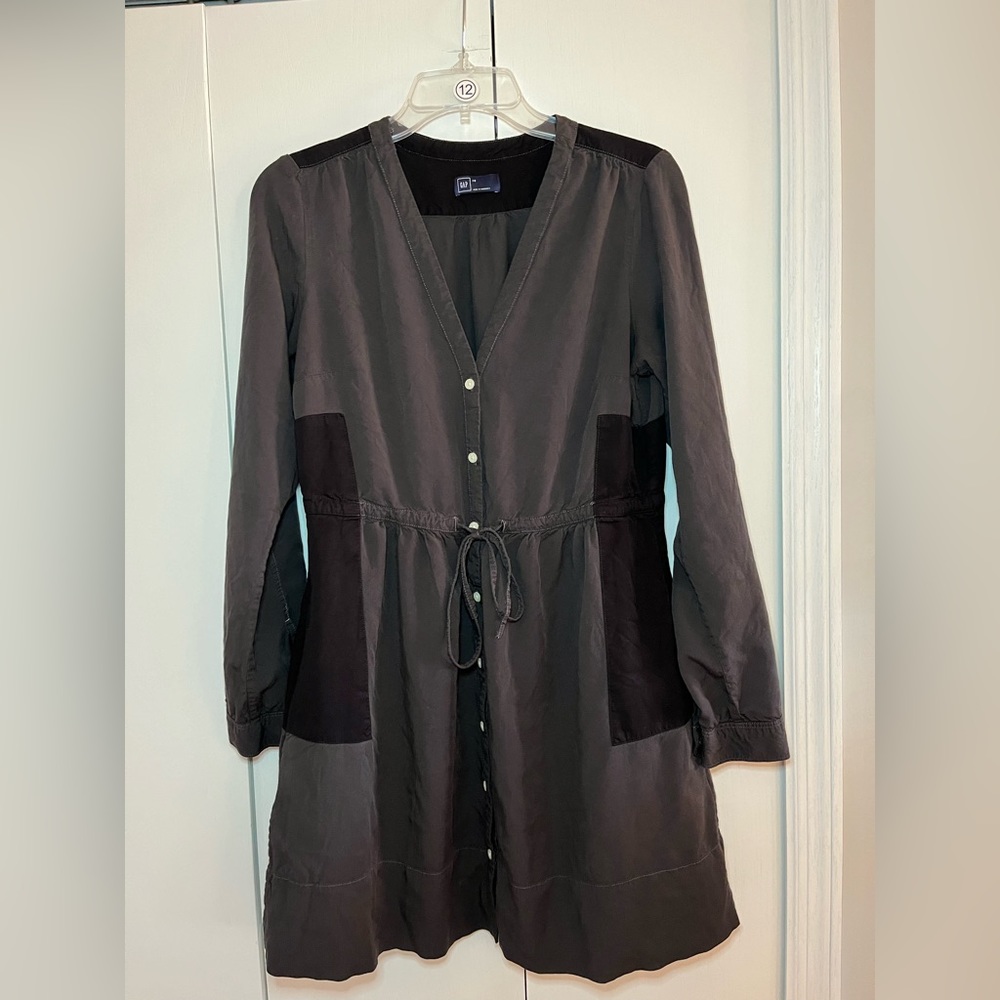 Gap. Black & Gray Long Sleeve Dress. Size 10.